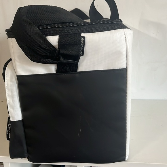 BodyArmor SportWater Cooler Bag - Black and White with Bluetooth Speakers - Picture 3 of 12